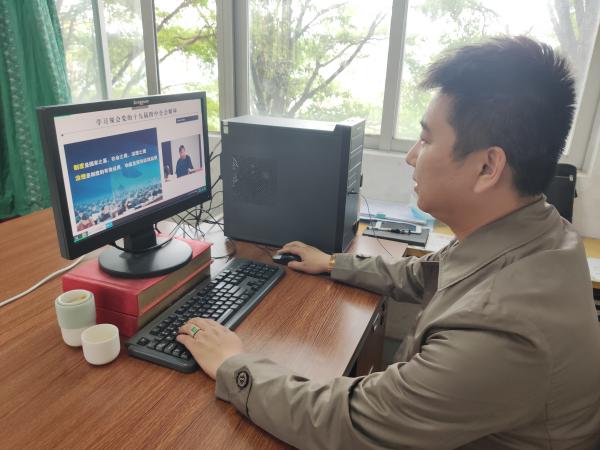 文化與傳播學院 以網(wǎng)絡文化傳播為抓手，深化學習型黨組織建設